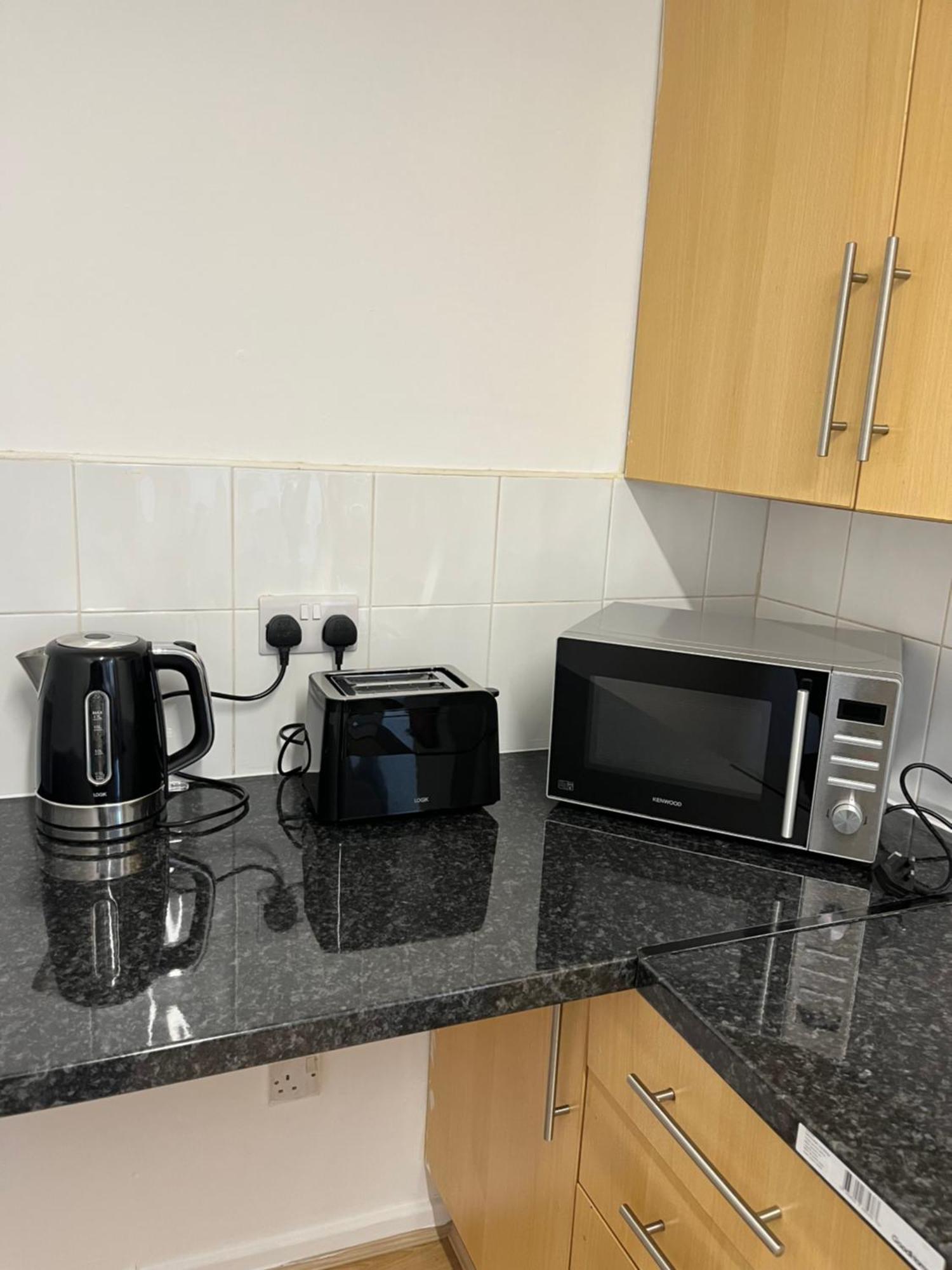 Kettering Service Accomodation 2Brh Freeparking Wifi Smart Tv Tea & Coffee Bagian luar foto